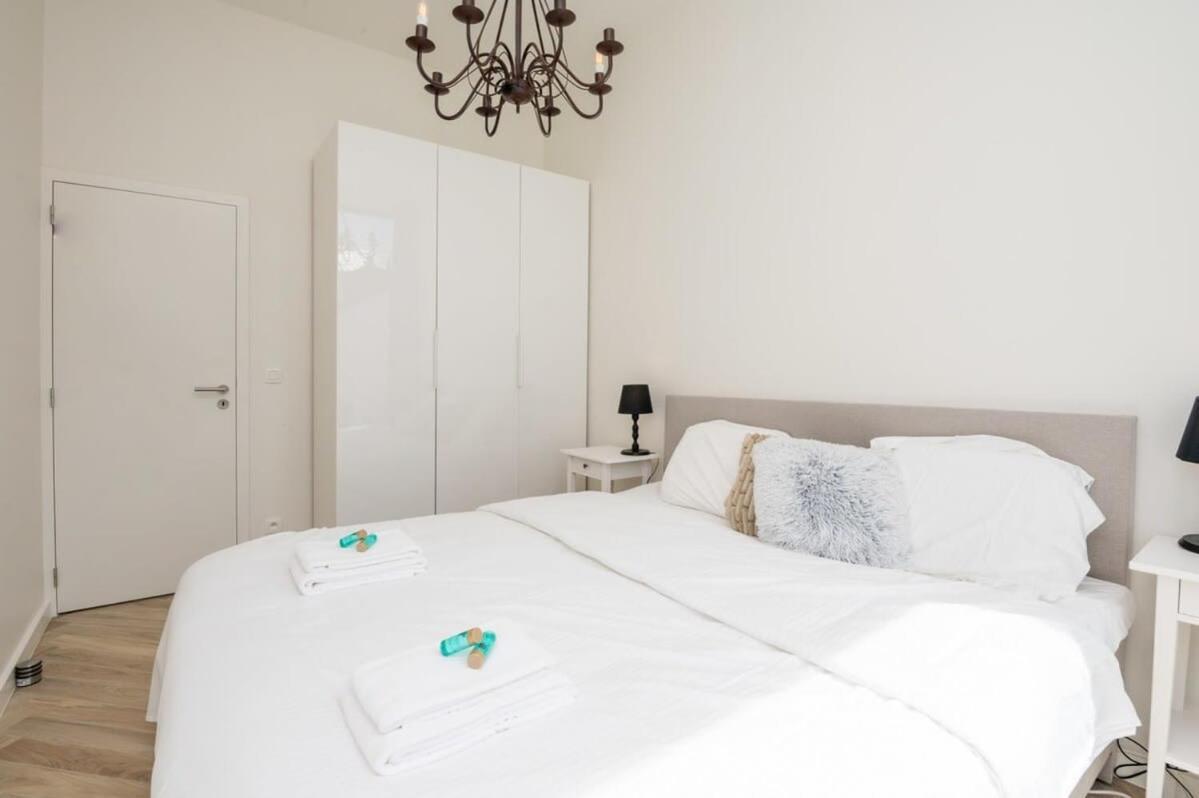 Beautiful Renovated Apartment In An Authentic Building Οστένδη Εξωτερικό φωτογραφία